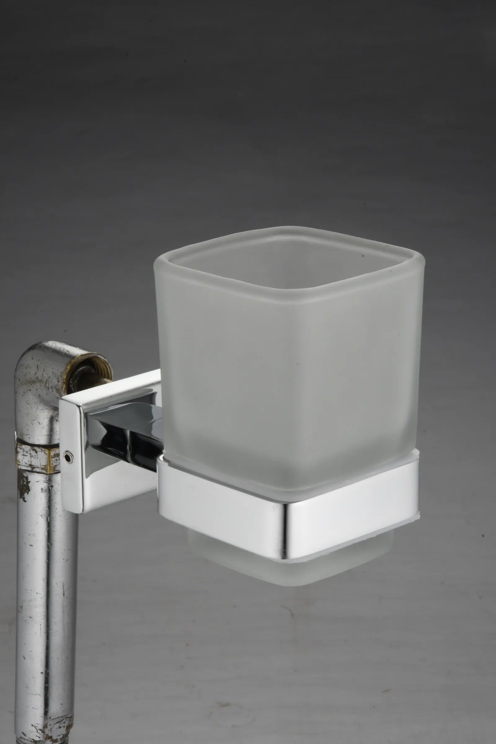 Edge Tumbler Holder